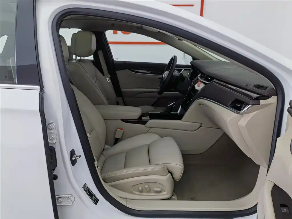 Cadillac XTS 2013 36S Platinum Edition фото 23