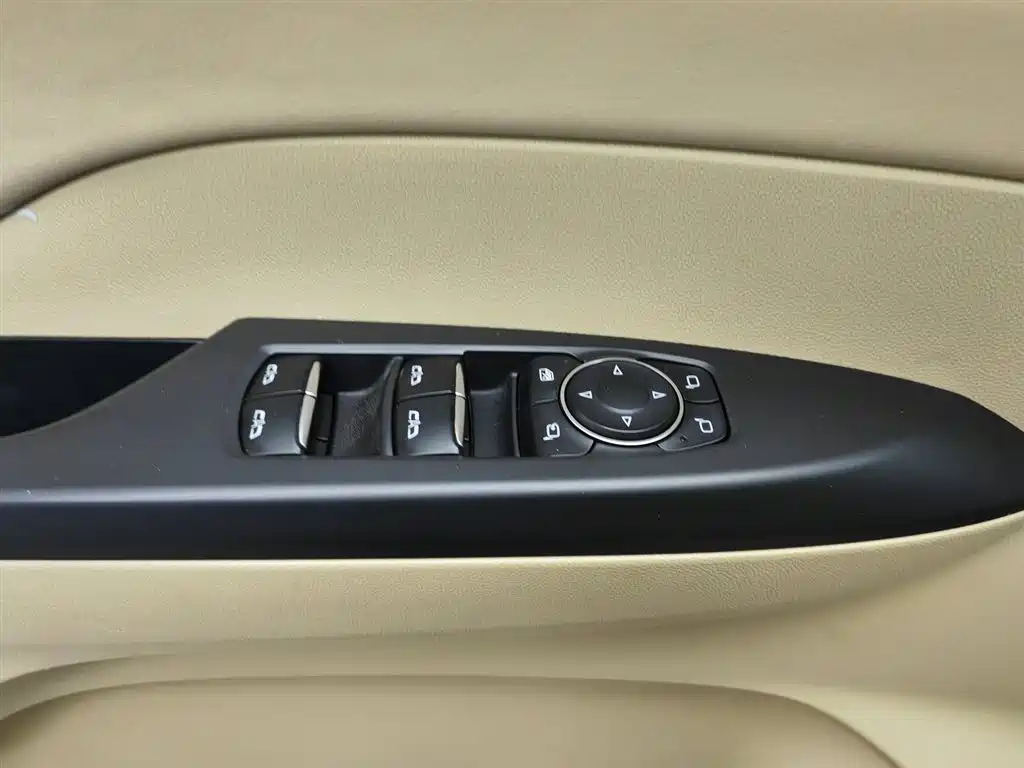 Buick GL8 2022 ES Landmark 653T Premium фото 9