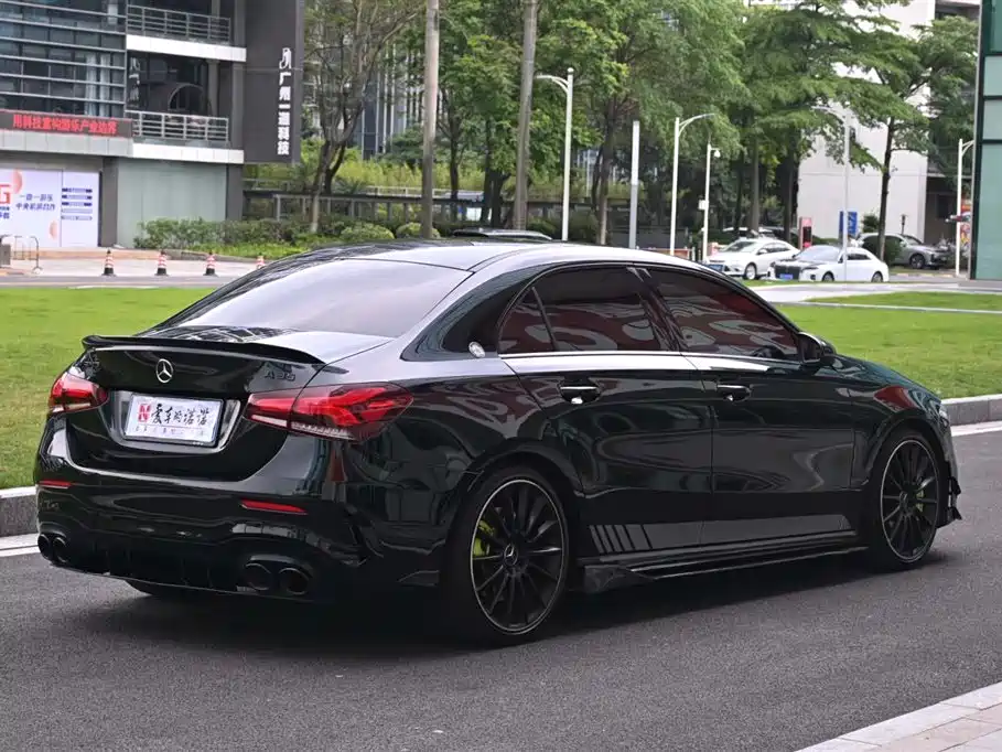 Mercedes-Benz A-Class AMG 2023 Model Year AMG A 35 L 4MATIC фото 5