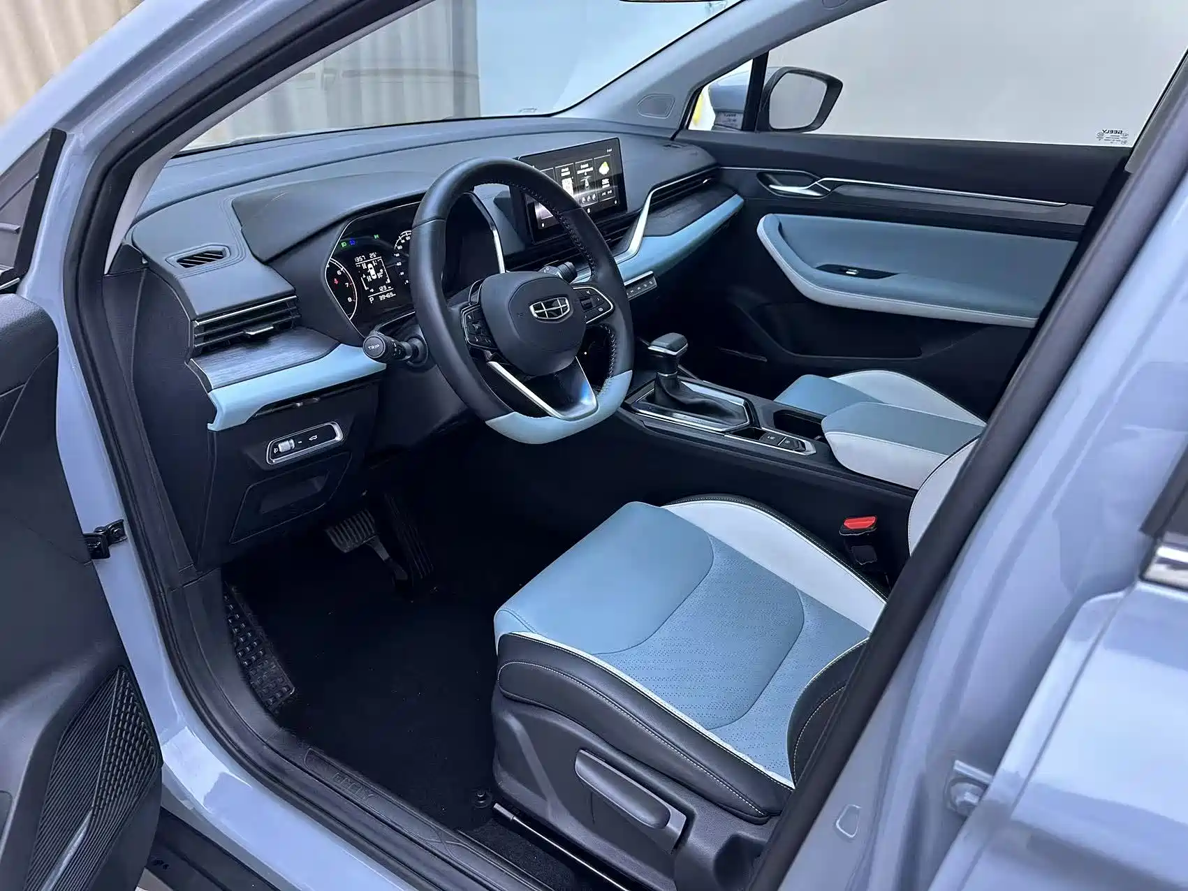 Фото 7 - Geely Emgrand S