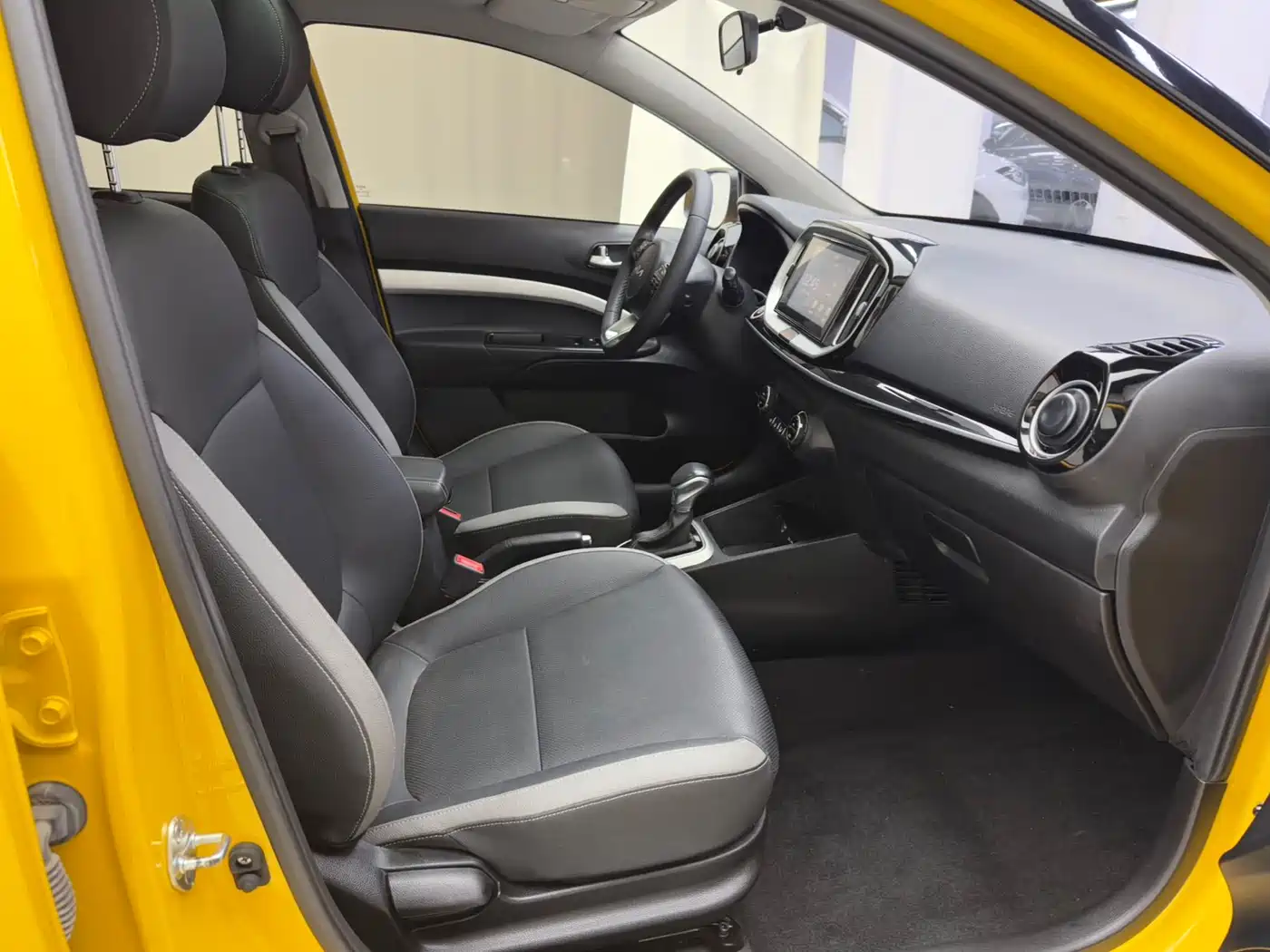 Kia KX1 2021 1.4L CVT Sunroof Version фото 8