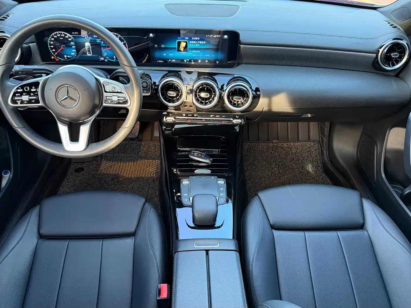 Mercedes-Benz A-Class 2022 A 180 L Sport Sedan фото 7