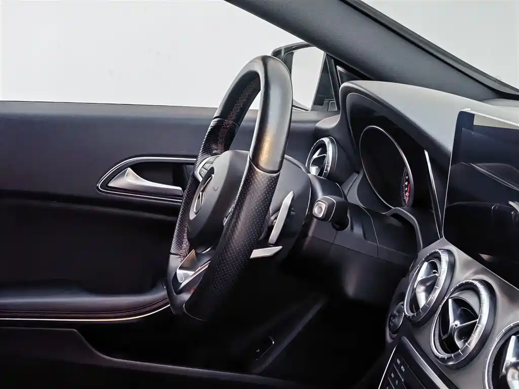 Mercedes-Benz CLA (Import) 2017 CLA 220 4MATIC фото 22
