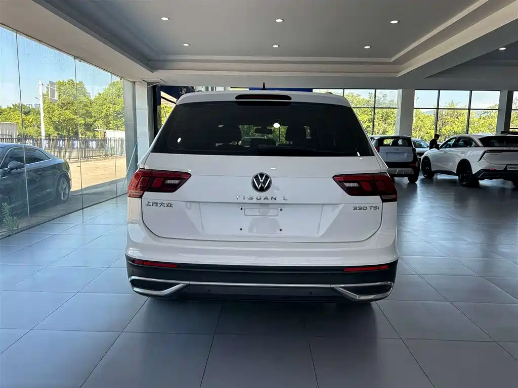 Volkswagen Tiguan L 2022 330TSI Automatic 2WD Comfort Edition фото 4