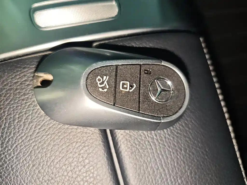 Mercedes-Benz C-Class 2023 Facelift II C 260 L Sport Edition фото 17