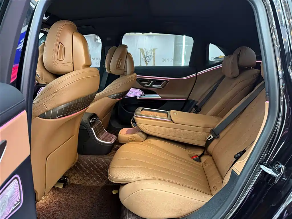 Mercedes-Benz E-Class 2024 Model E 300 L Luxury фото 10