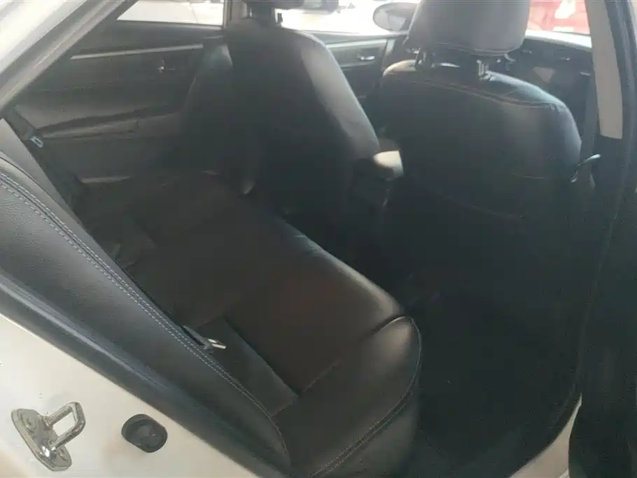 Toyota Corolla 2018 1.2T S-CVT GL Smart Edition фото 11