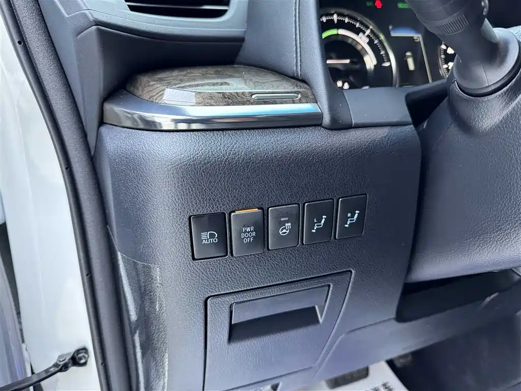 Toyota Vellfire 2021 Crown Hybrid 2.5L HV Premium Edition фото 20