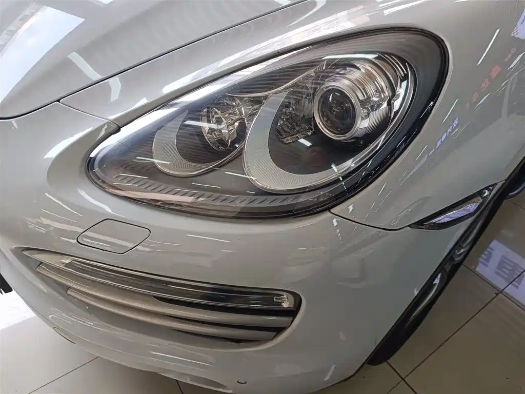 Porsche Cayenne 2014 Cayenne Platinum Edition 3.0T фото 24