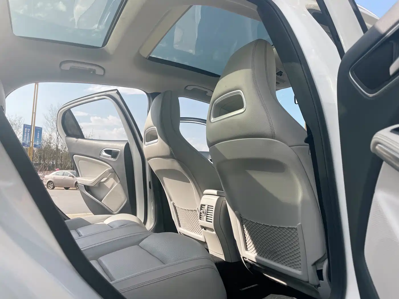 Mercedes-Benz GLA 2016 GLA 220 4MATIC Fashion фото 16