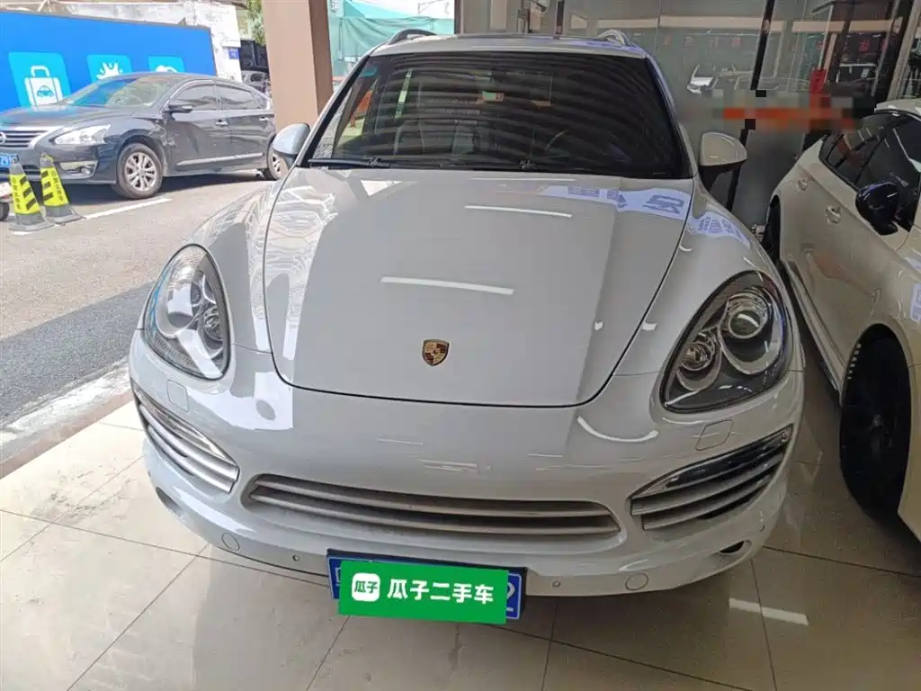 Porsche Cayenne 2014 Cayenne Platinum Edition 3.0T фото 3