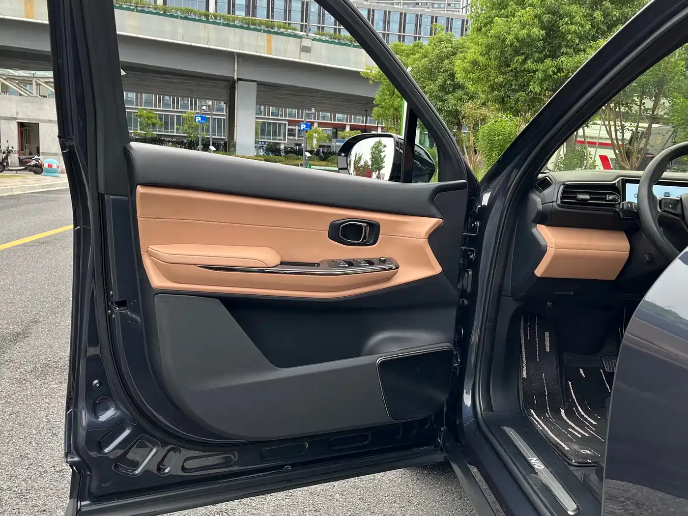 NIO ES8 2021 2020 Model 580KM Signature Edition 6-Seater