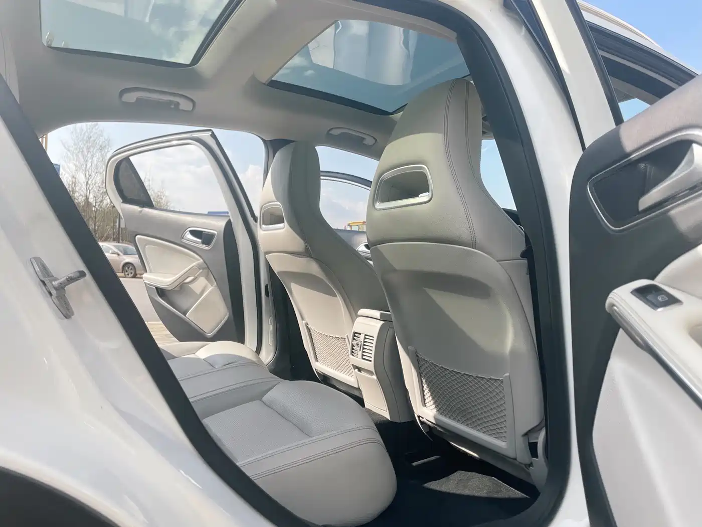 Mercedes-Benz GLA 2016 GLA 220 4MATIC Fashion фото 12