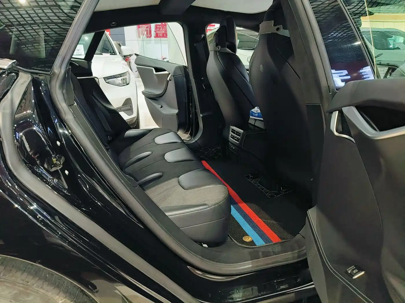 TESLA MODEL S