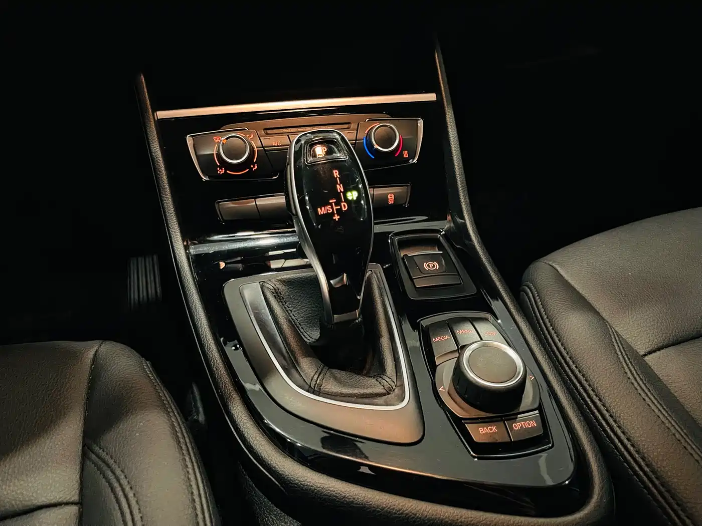 BMW 2 Series Gran Tourer 2019 220i Leading фото 8