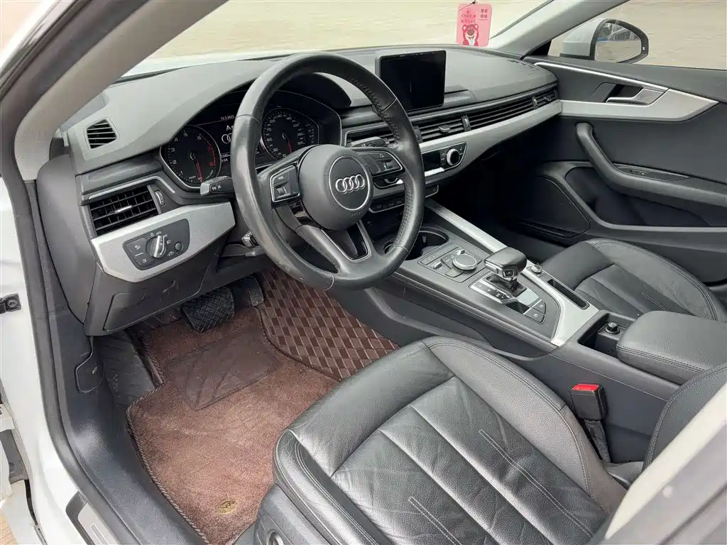 Audi A5 (Import) 2019 Sportback 40 TFSI Fashion фото 17