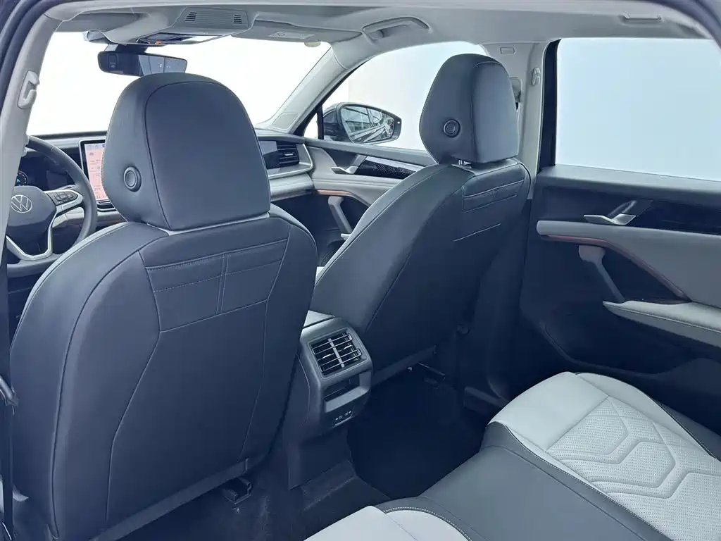 Volkswagen Tayron 2025 Tayron L 330TSI 2WD Elite фото 27