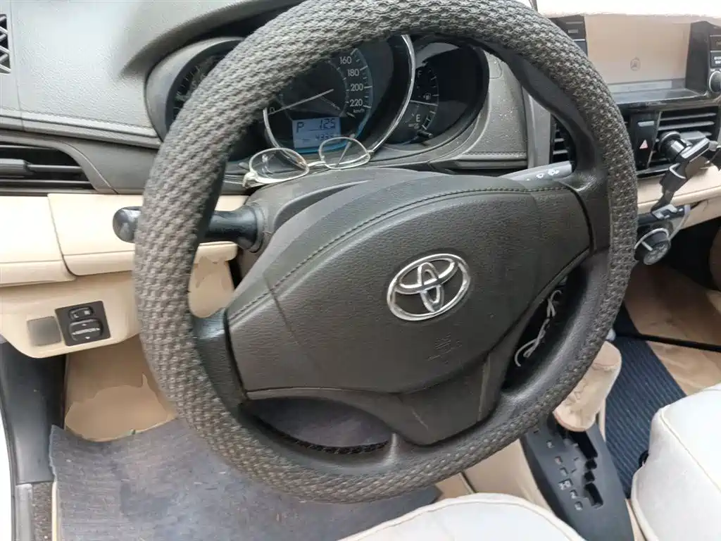 Toyota Vios 2014 1.3L Automatic Stylish Edition фото 7