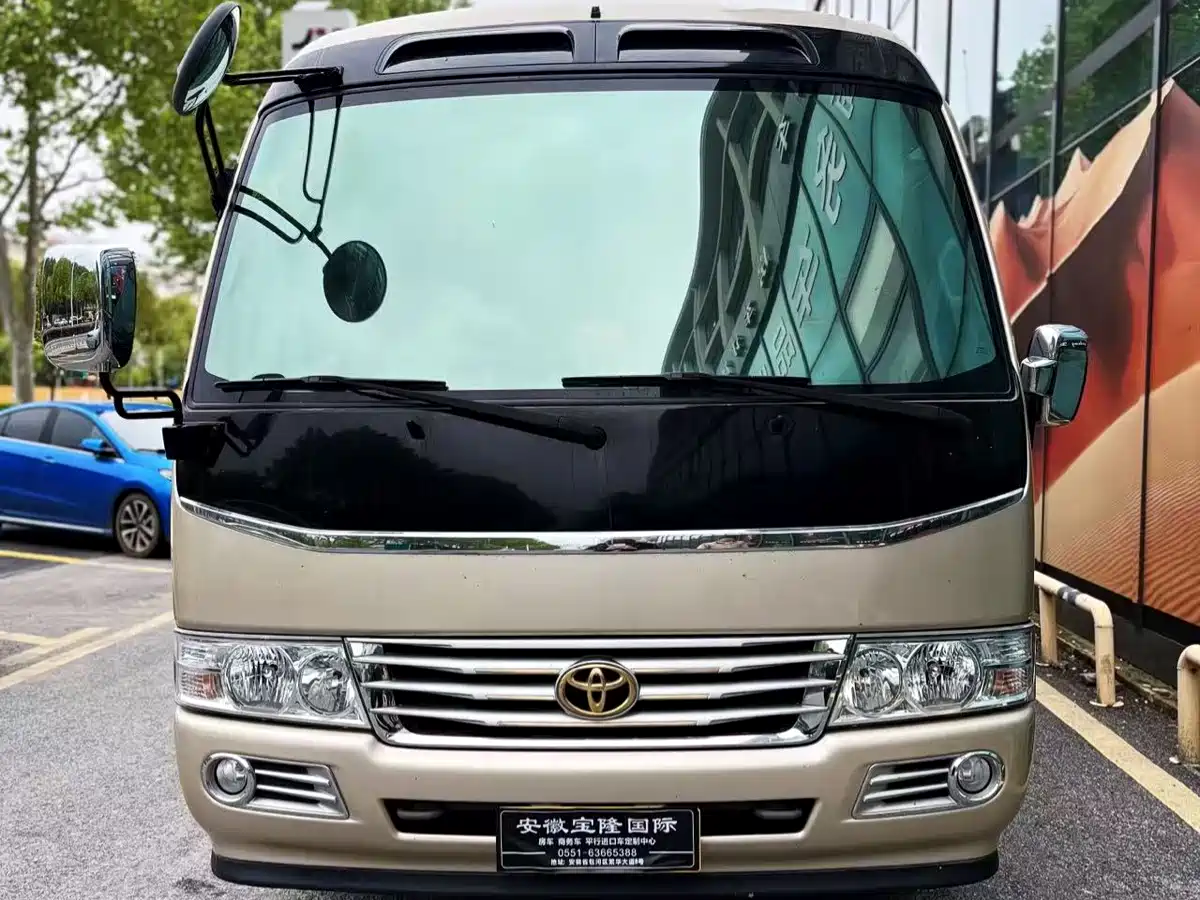 Toyota Coaster 2015 4.0L Premium Bus GRB53L-ZCMSK 20-seater фото 2