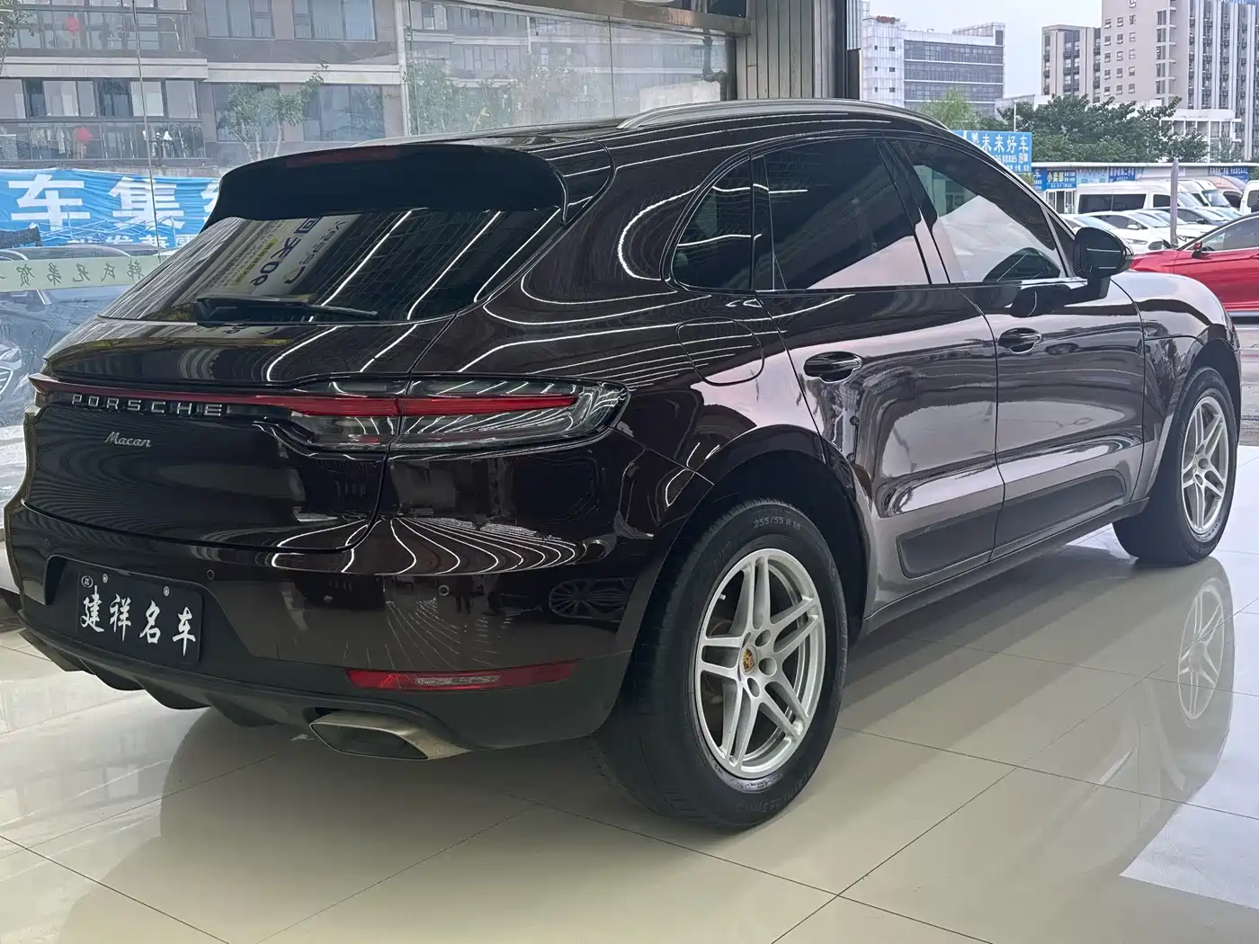 Porsche Macan 2018 Macan 2.0T фото 4