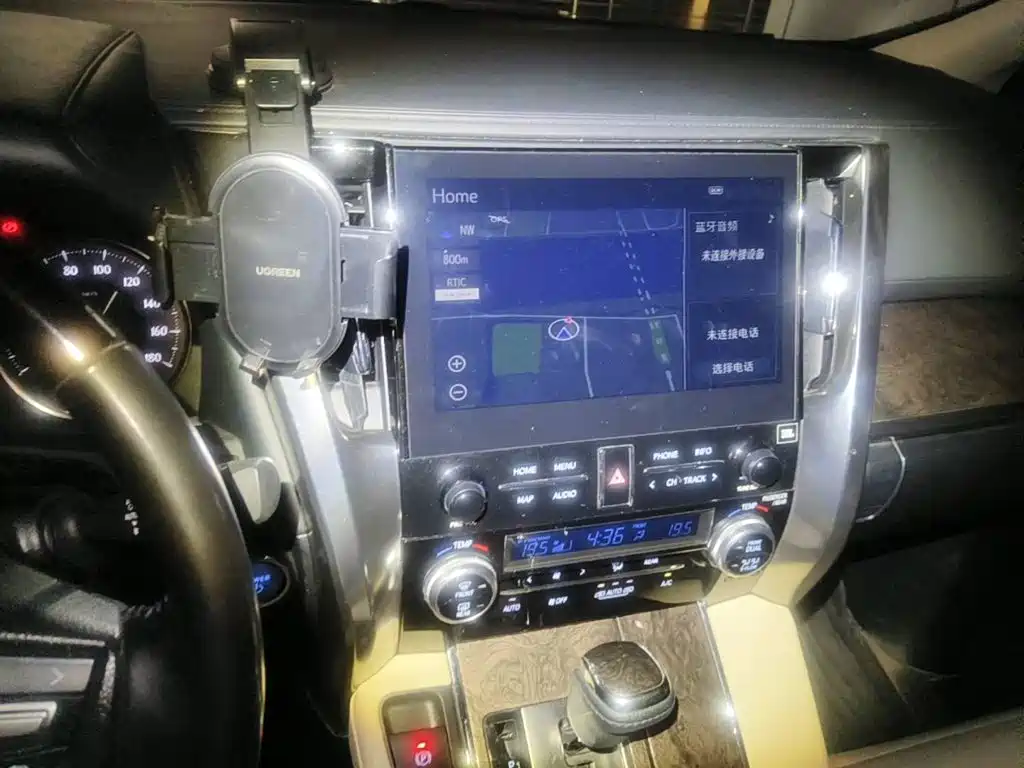 Toyota Alphard, миниатюра 11