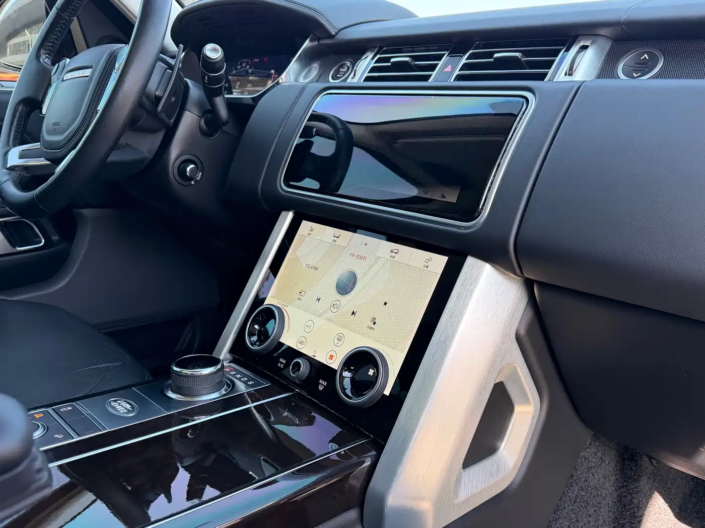 Land Rover Range Rover 2020 3.0 L6 Heritage Edition фото 22