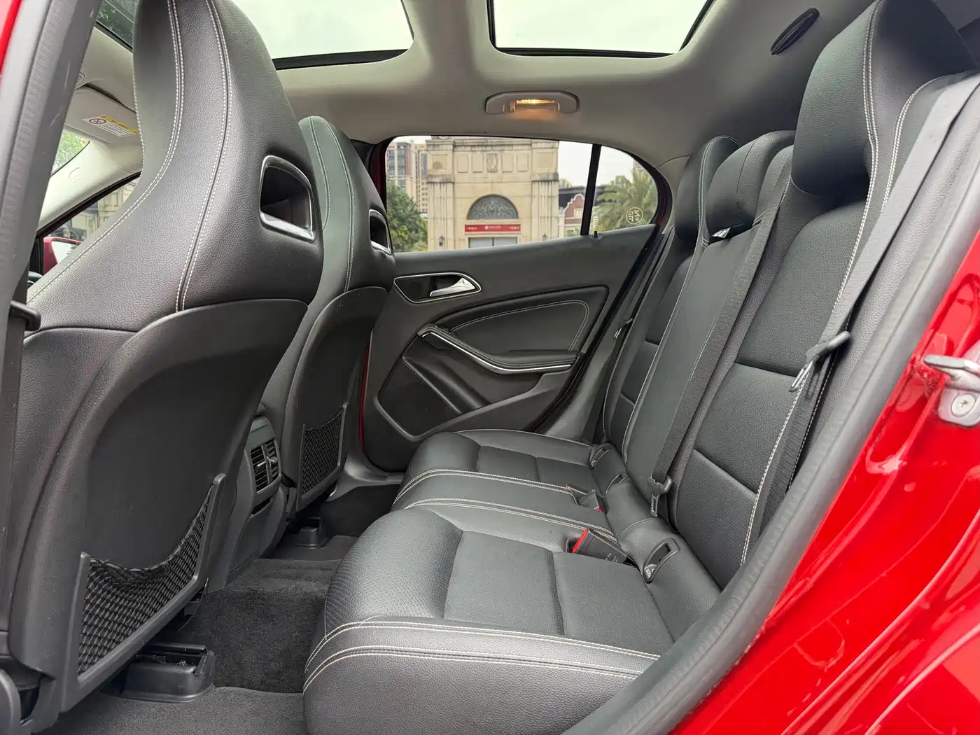 Mercedes-Benz GLA 2018 GLA 200 Dynamic фото 7