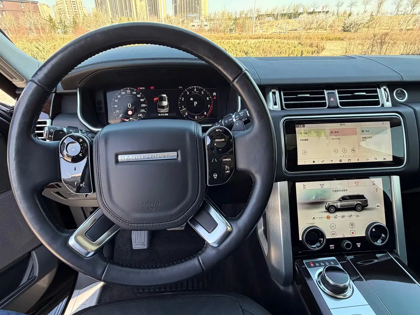 Land Rover Range Rover 2020 3.0 L6 Heritage Edition фото 25
