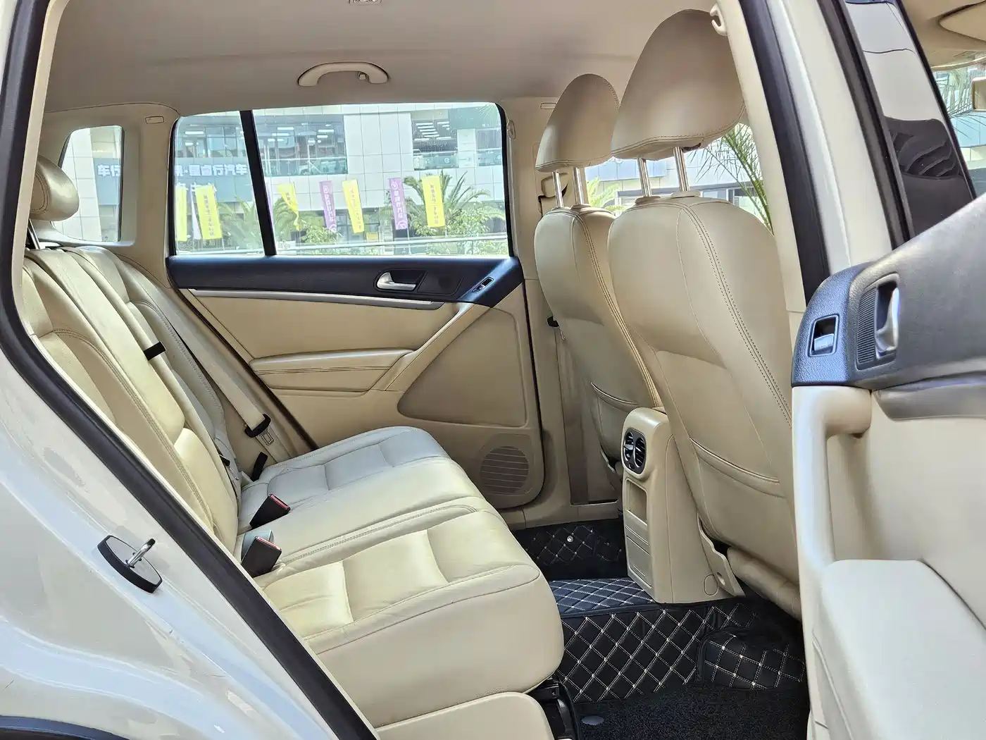Volkswagen Tiguan 2015 1.8TSI Automatic 2WD Comfortline фото 9