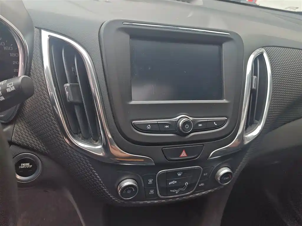 Chevrolet Equinox 2018 535T Automatic Frontier Edition фото 13