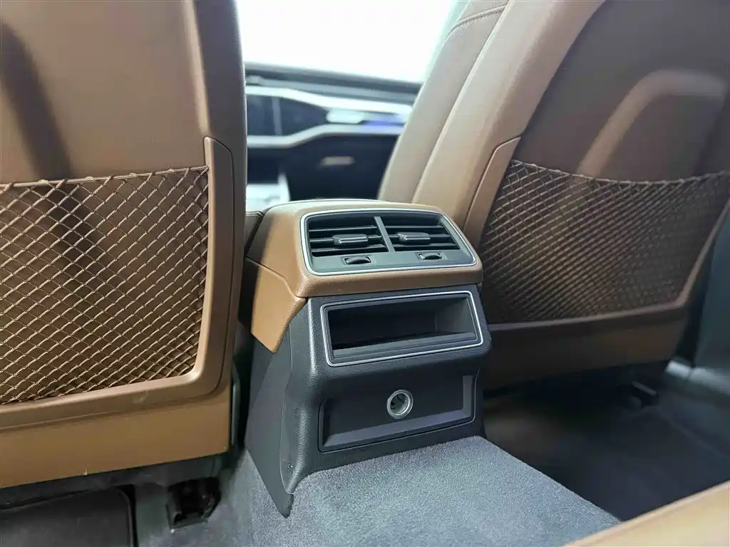 Audi A6L 2019 40 TFSI Luxury Elegance фото 22