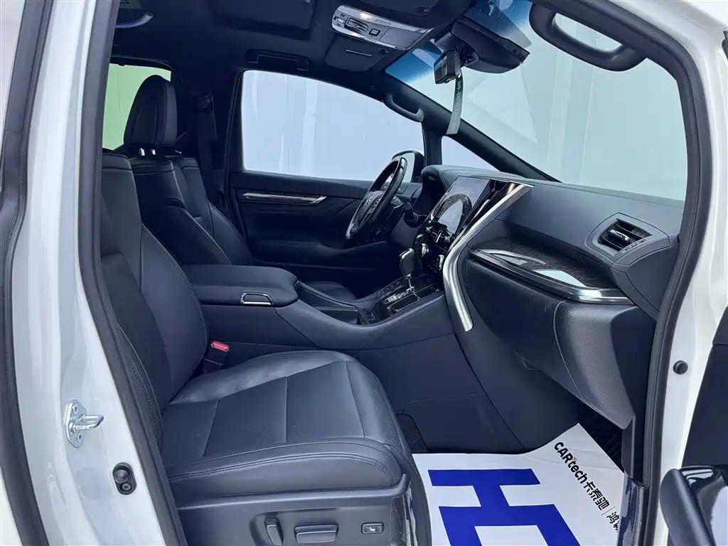 Toyota Vellfire 2021 Crown Hybrid 2.5L HV Premium Edition фото 32
