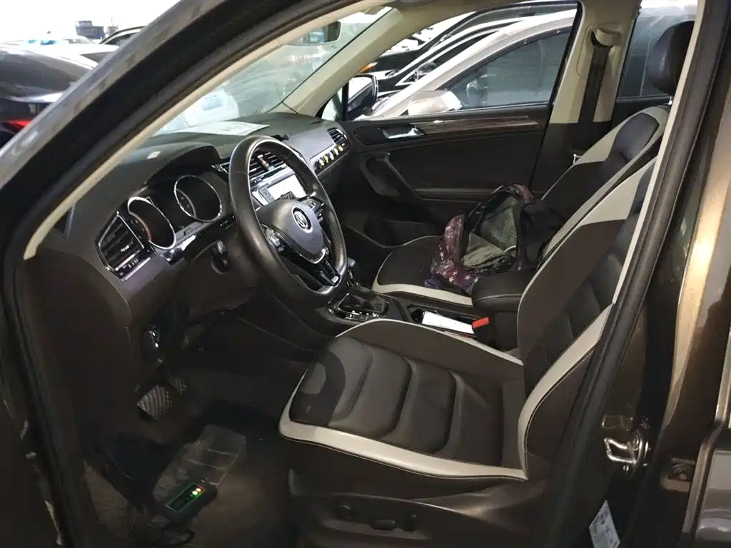 Volkswagen Tiguan L 2017 330TSI Automatic 2WD Luxury Edition фото 7