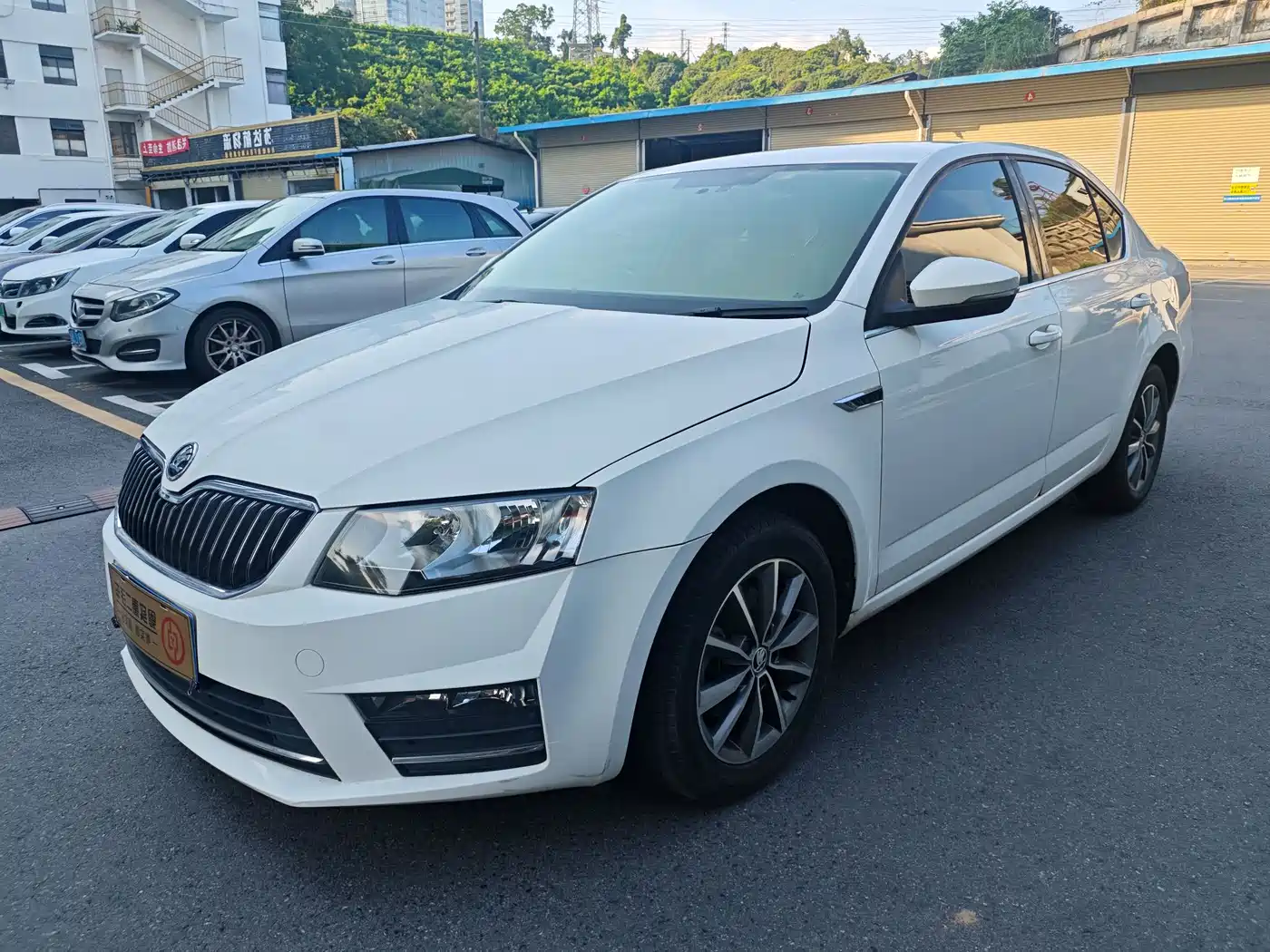 Škoda Octavia 2017 1.6L Automatic Pioneer Edition