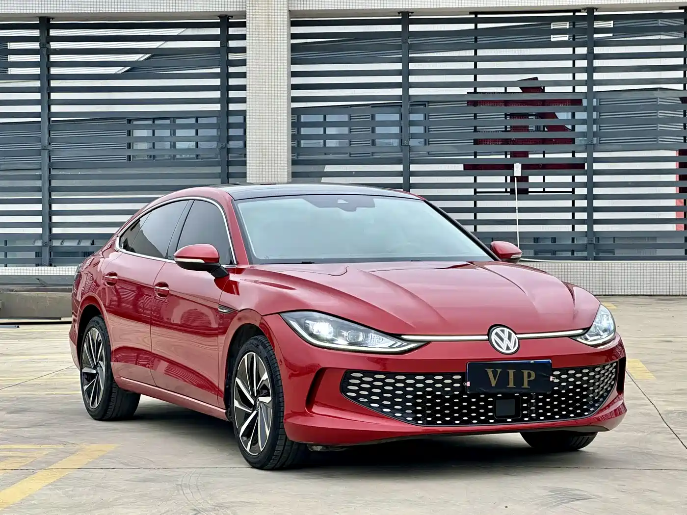 Photo 3 - Volkswagen Lamando