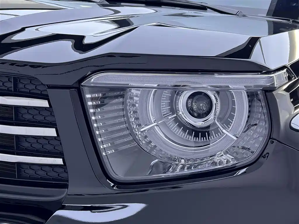 TANK TANK 700 NEW ENERGY