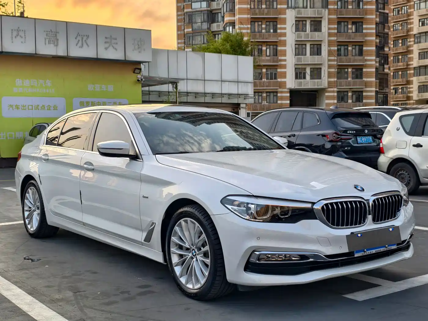 BMW 5 Series 2018 525Li Luxury Package фото 3