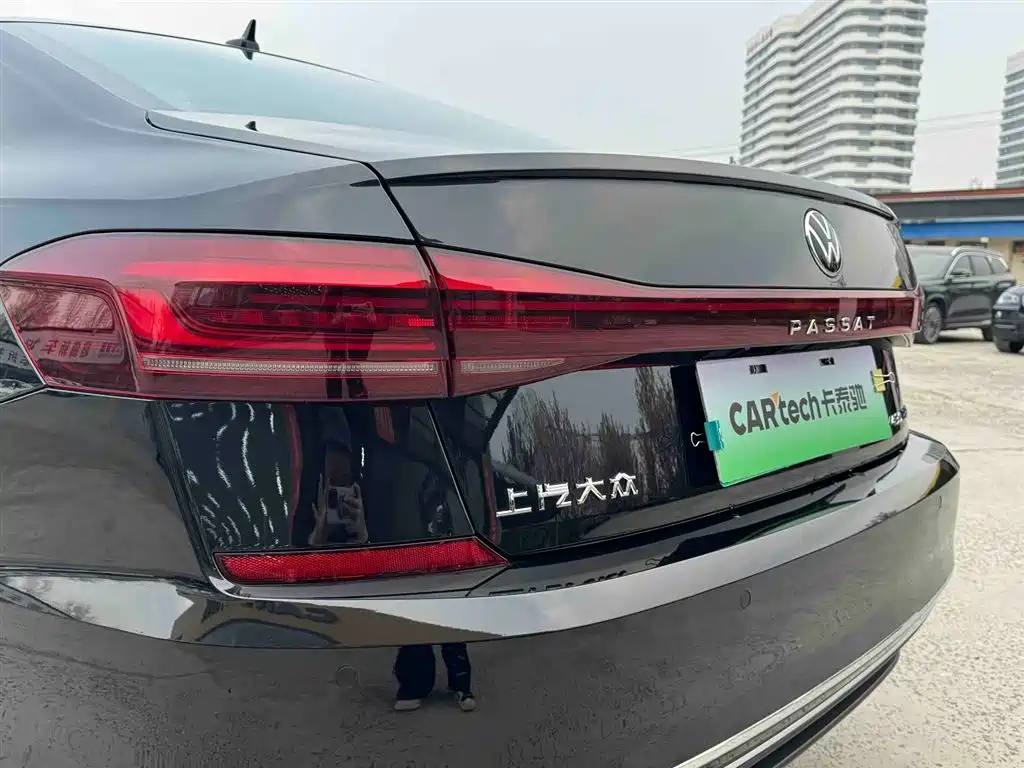 VOLKSWAGEN PASSAT NEW ENERGY