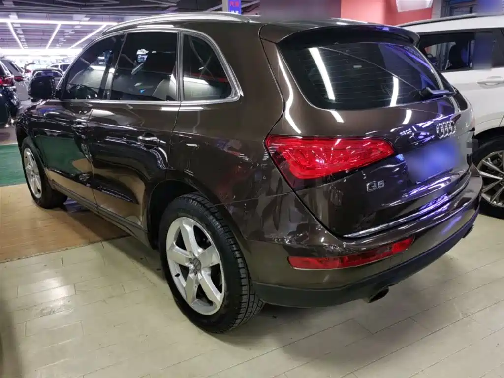 Audi Q5 2016 40 TFSI Technology Model фото 14