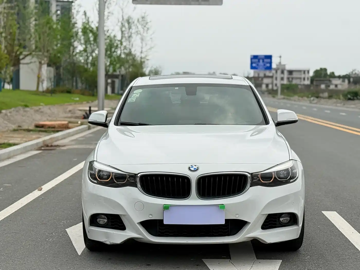 BMW 3 Series GT 2018 320i M Sport фото 2