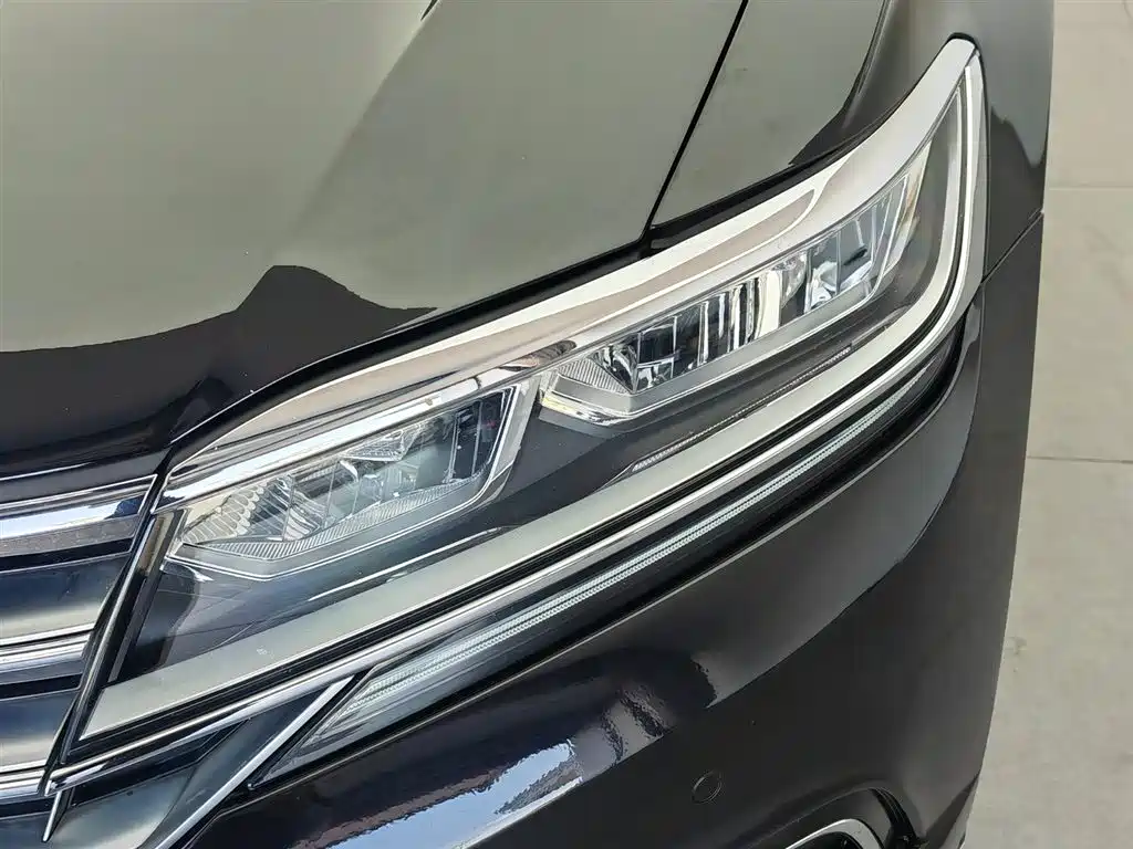 Volkswagen Phideon 2018 Facelift 380TSI FWD Business фото 7