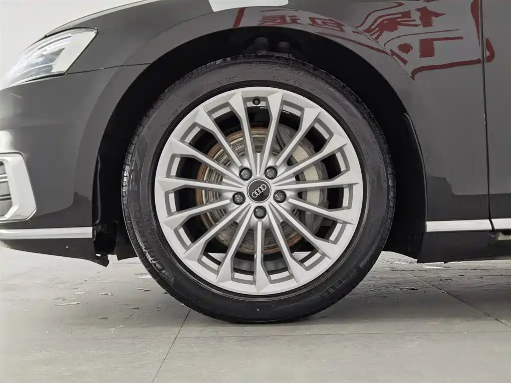 Audi A8 2022 A8L 50 TFSI quattro Comfort Collector's Edition фото 17