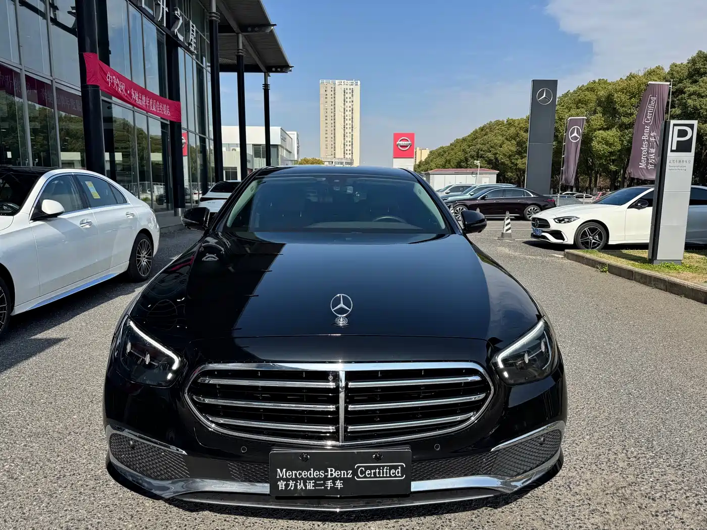 Mercedes-Benz E-Class 2023 E 300 L Luxury фото 2