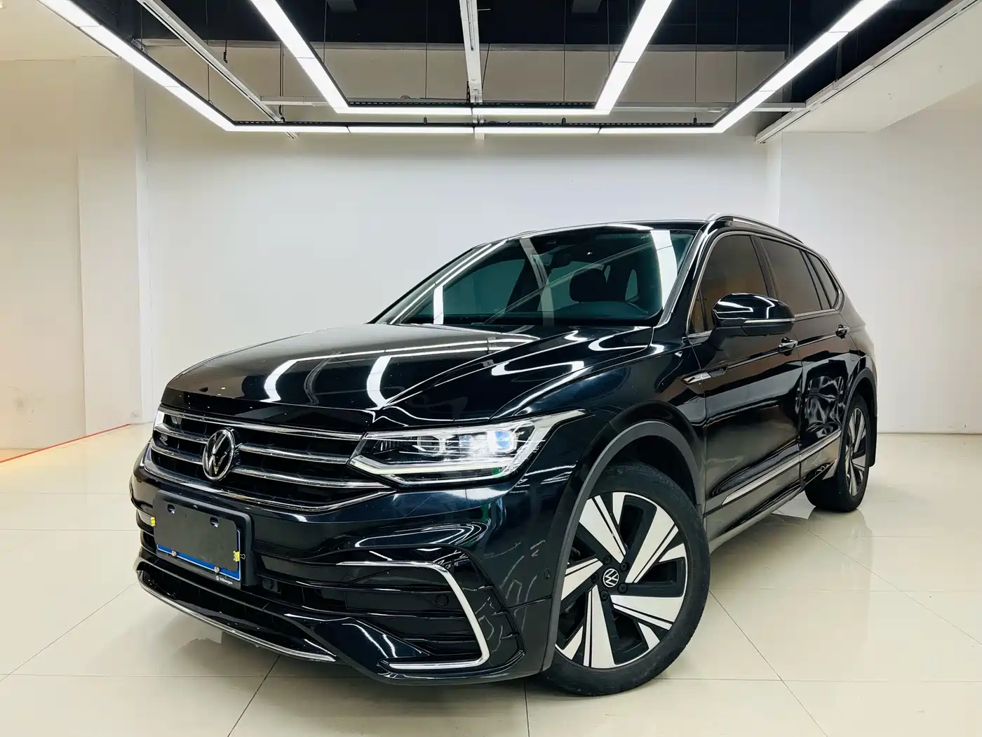Volkswagen Tiguan L 2023 330TSI Auto 2WD R-Line Premium Edition