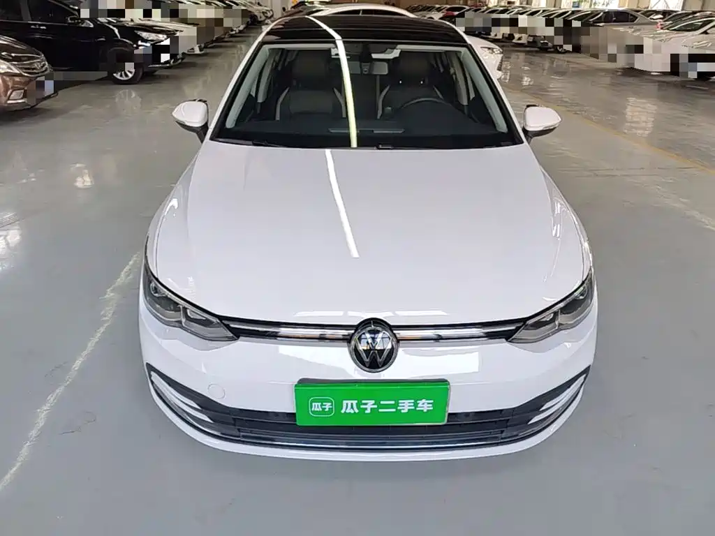 Фото 3 - Volkswagen Golf