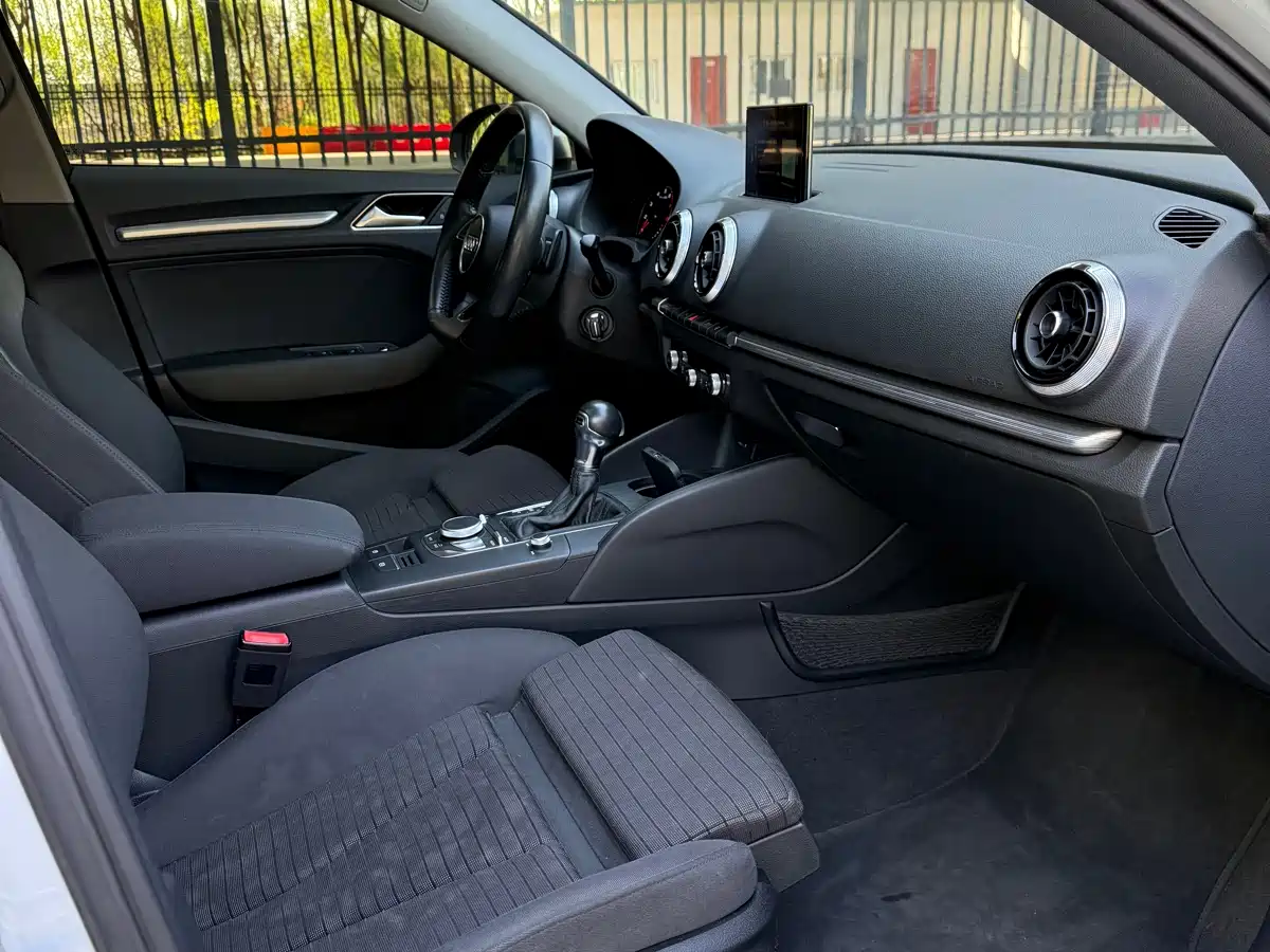 Audi A3 2017 Sportback 40 TFSI Sport фото 10