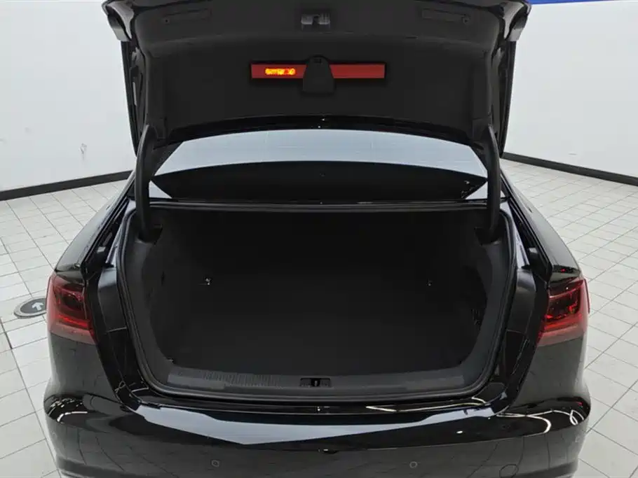Audi A6L 2018 Model 35 TFSI Collector's Edition фото 4