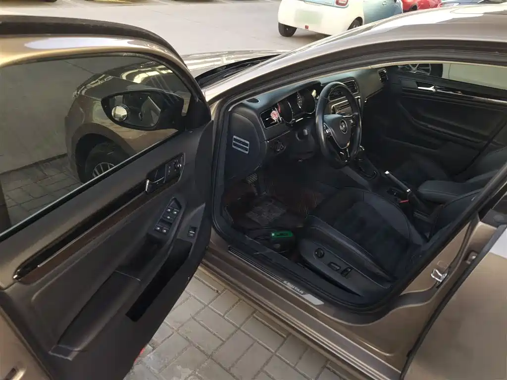 Volkswagen Sagitar 2015 280TSI Automatic Flagship фото 12