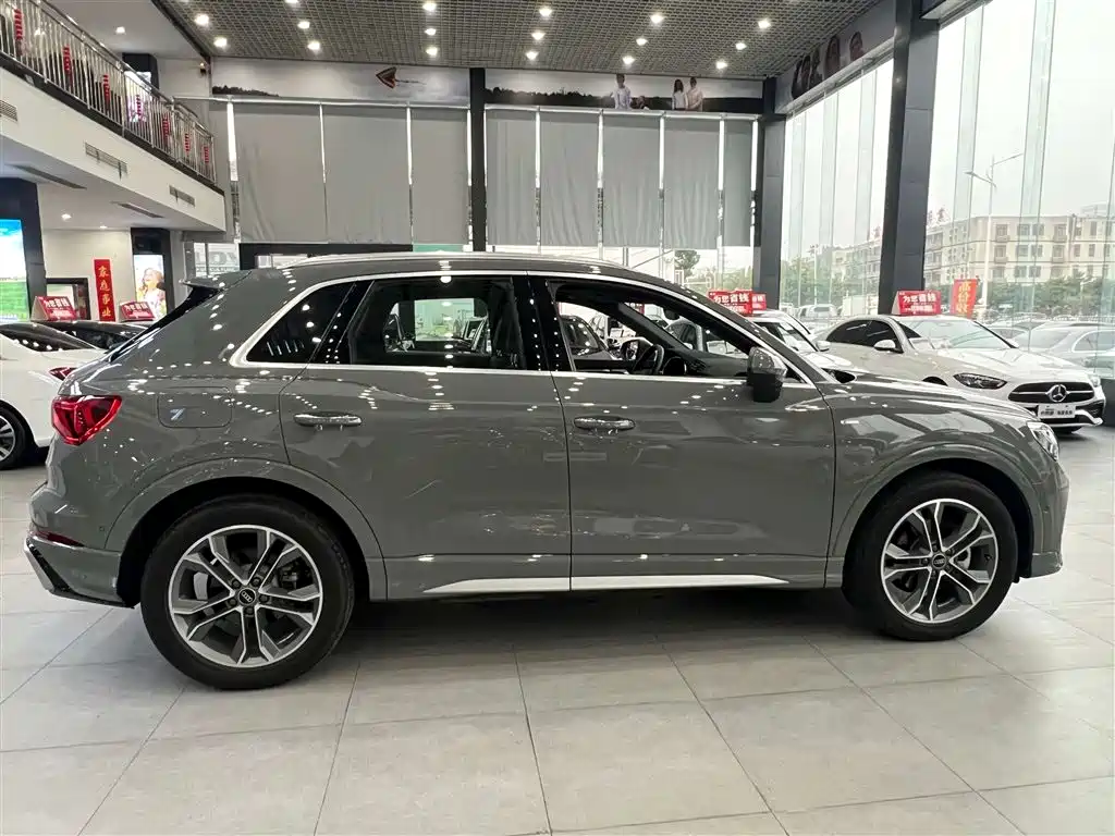 Audi Q3 2024 40 TFSI Fashion Sport фото 26