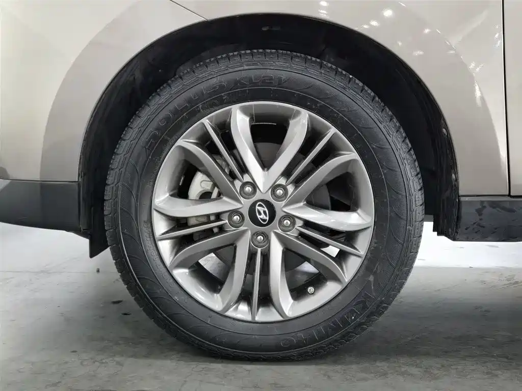 Hyundai Beijing Hyundai ix35 2013 2.0L Auto 2WD Smart GLS China IV фото 17